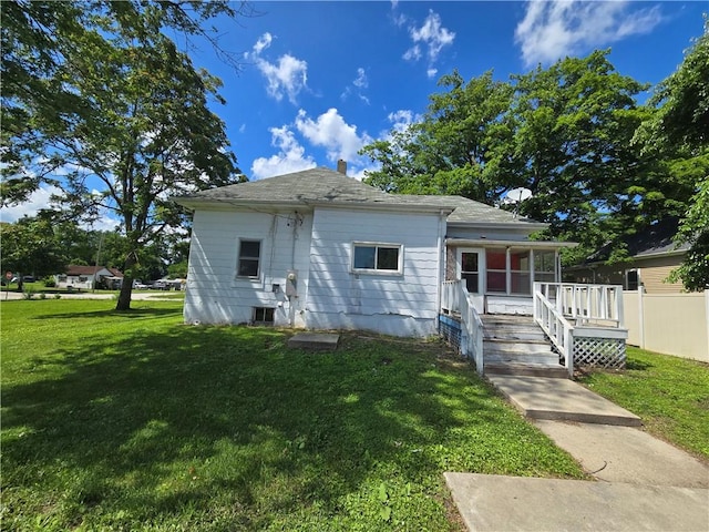 708 E Washington St, Clinton, IL 61727 - view of front of house with a sunroom
