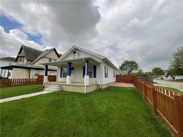 601 S Maple St, Effingham, IL 62401 - view of front facade with covered porch