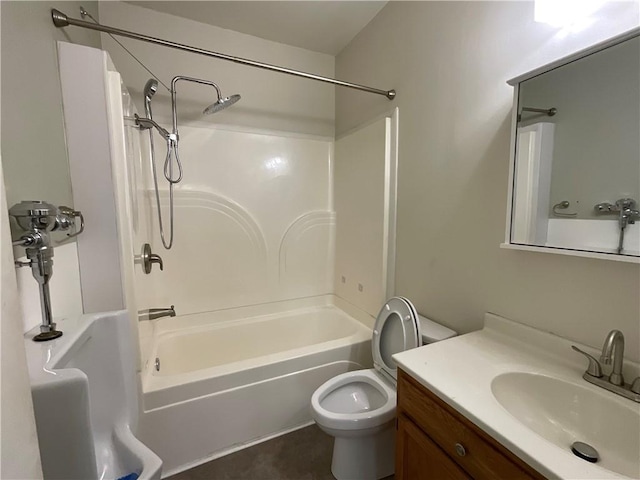 601 S Maple St, Effingham, IL 62401 - bathroom featuring shower / bath combination, vanity, and toilet