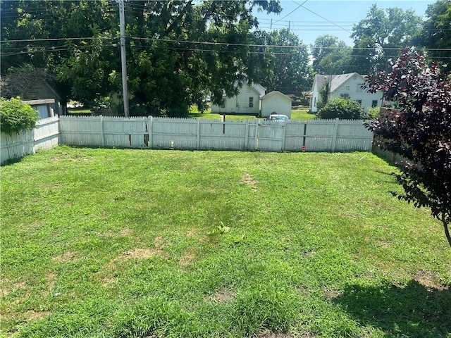 1005 Edgar Ave, Mattoon, IL 61938 - view of fenced backyard