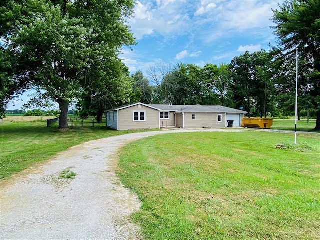 2735 E Washington Rd, Casey, IL 62420 - photo 1
