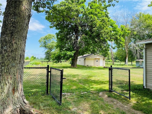 2735 E Washington Rd, Casey, IL 62420 - photo 2