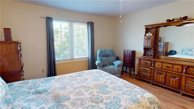 3121 Stoneridge Ct, Danville, IL 61832 - bedroom featuring light wood-type flooring