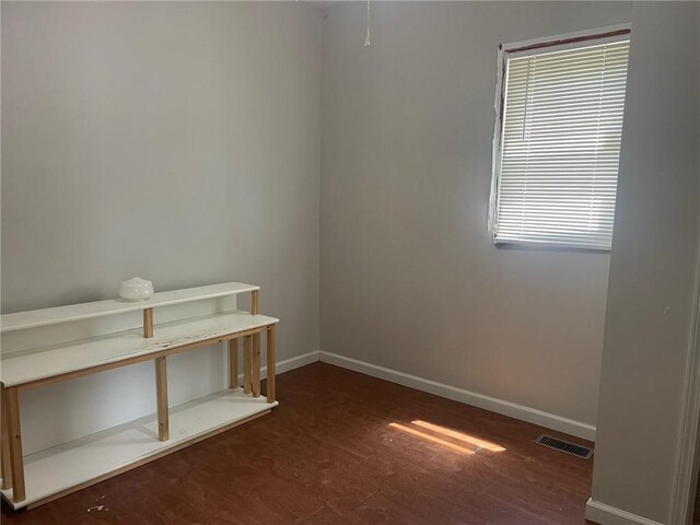 916 N Maple St, Saint Elmo, IL 62458 - photo 7