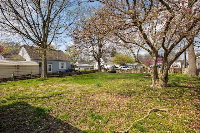 311 Lafayette St, Newton, IL 62448 - view of yard featuring fence