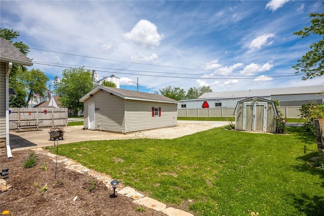 510 N Merchant St, Effingham, IL 62401 - view of yard with a patio area and a fire pit