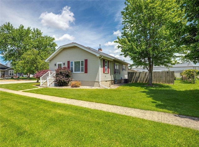510 N Merchant St, Effingham, IL 62401 - single story home with a chimney
