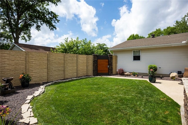 1003 Flame Ave, Effingham, IL 62401 - view of yard featuring a gate