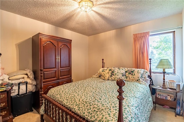 1059 Columbia Dr, Decatur, IL 62522 - bedroom featuring light carpet and a textured ceiling