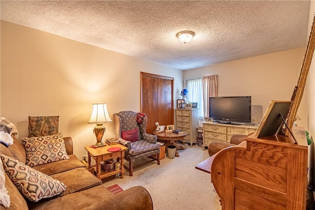 1059 Columbia Dr, Decatur, IL 62522 - living room featuring carpet floors and a textured ceiling