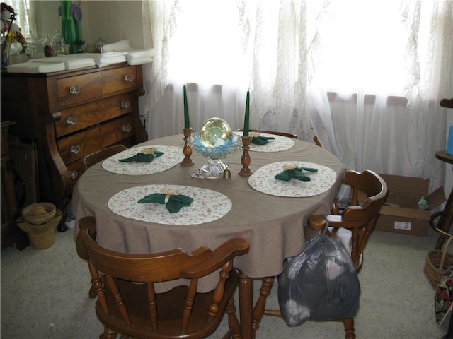 517 Coolidge Ave, Charleston, IL 61920 - dining space featuring carpet