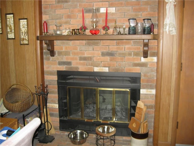 517 Coolidge Ave, Charleston, IL 61920 - detailed view of a glass covered fireplace and wooden walls