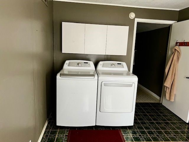 311 E Collett St, Oakwood, IL 61858 - washroom with washing machine and dryer and baseboards