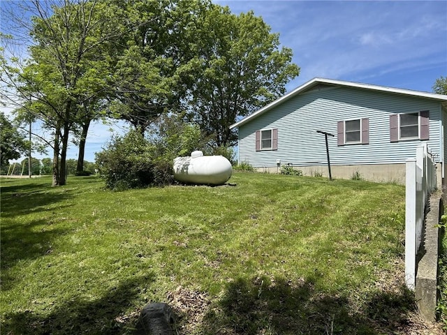 3002 N Charlotte St, Effingham, IL 62401 - view of green lawn