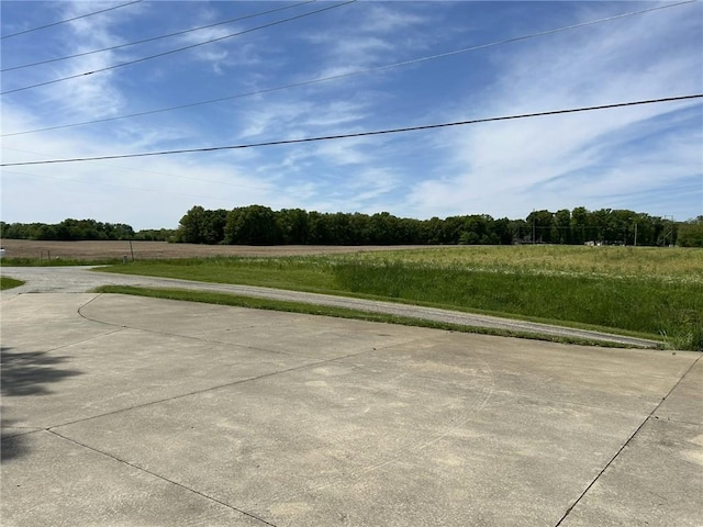3002 N Charlotte St, Effingham, IL 62401 - view of road with a rural view