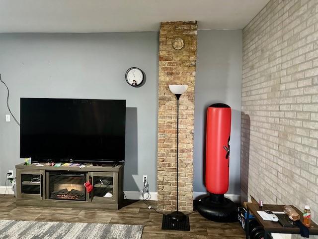 interior details featuring hardwood / wood-style floors