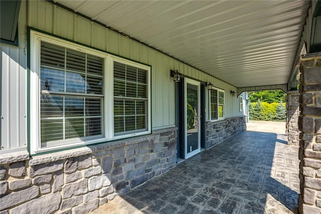 2098 2070th Ave, Saint Elmo, IL 62458 - view of covered porch