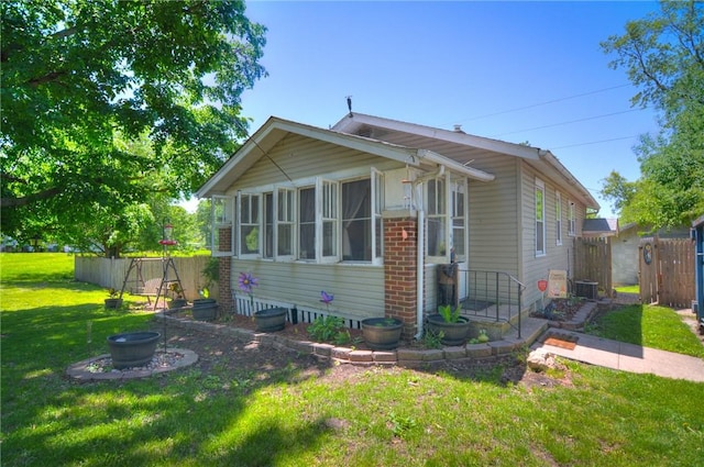 805 N 33rd St, Decatur, IL 62521 - bungalow with central AC