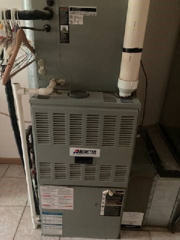 13859 Lake Jasper S Ave, Newton, IL 62448 - utilities featuring heating unit