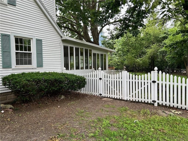 8 Noyes Ct, Mattoon, IL 61938 - view of yard featuring a sunroom
