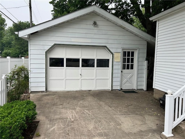 8 Noyes Ct, Mattoon, IL 61938 - detached garage with concrete driveway
