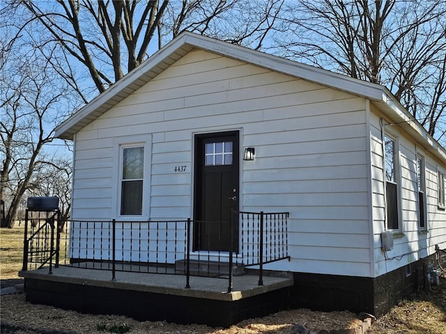 view of front of property