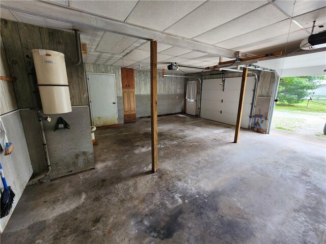 2638 E 1050th Ave, Oblong, IL 62449 - garage featuring a garage door opener