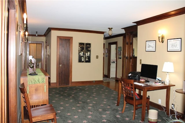 300 W N 1st St, Shelbyville, IL 62565 - office space featuring ornamental molding, carpet flooring, and baseboards