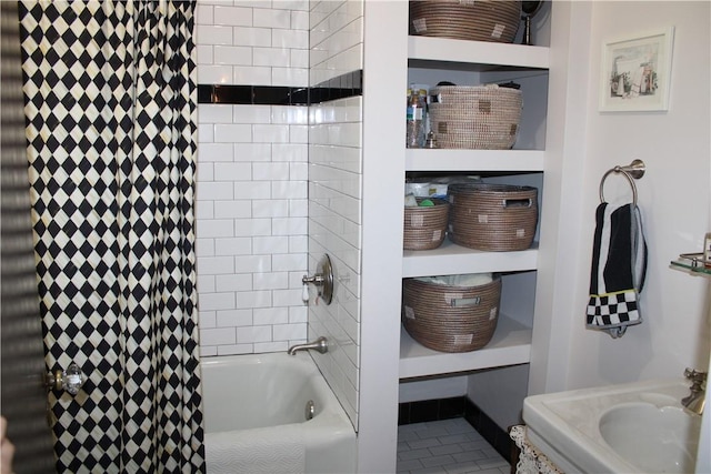 300 W N 1st St, Shelbyville, IL 62565 - full bathroom with shower / tub combo