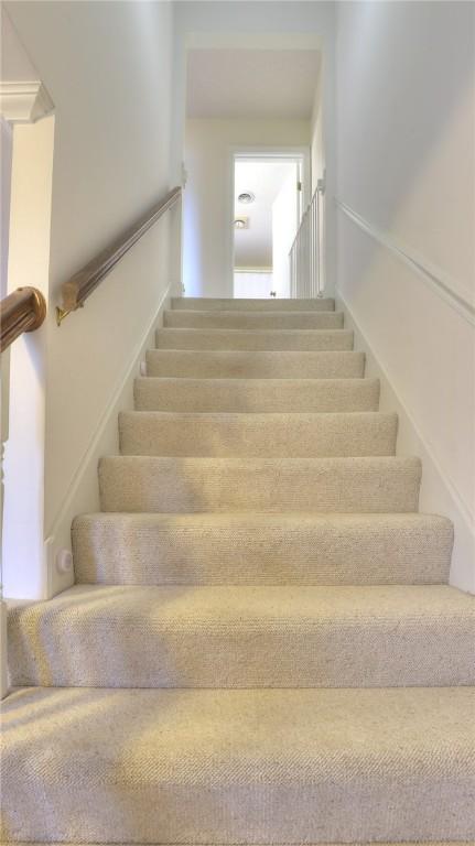 162 S Hillcrest Blvd, Decatur, IL 62522 - view of stairway
