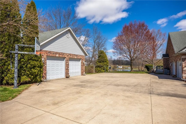 11284 E Lincolnshire Ln, Effingham, IL 62401 - view of garage
