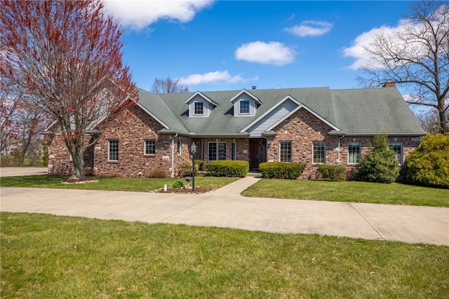 view of front of house with a front yard