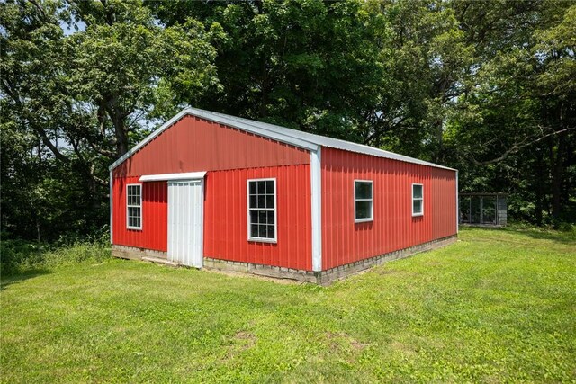 5446 N 1700th St, Dieterich, IL 62424 - view of outdoor structure with view of wooded area