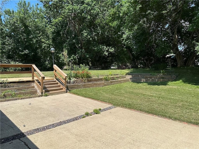 2550 Ivy Ln, Decatur, IL 62521 - view of patio / terrace