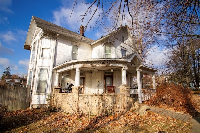 view of front of home featuring covered porch