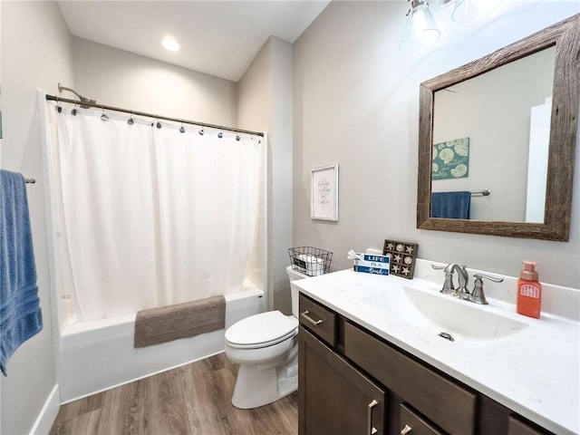 3 Wood Ridge Ln, Marshall, IL 62441 - bathroom with wood finished floors, vanity, and shower / tub combo with curtain