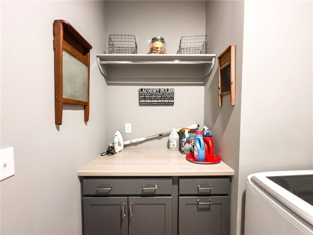 3 Wood Ridge Ln, Marshall, IL 62441 - laundry room featuring cabinet space