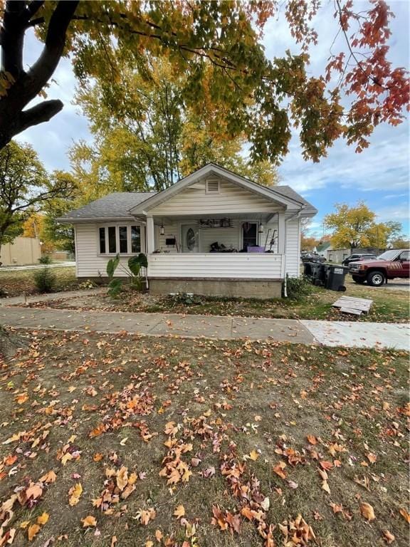 view of front facade with covered porch