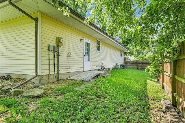 946 Foxcrest Dr, Charleston, IL 61920 - rear view of property with a fenced backyard