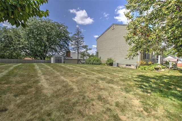 1077 Cornell Dr, Decatur, IL 62522 - view of yard with a shed