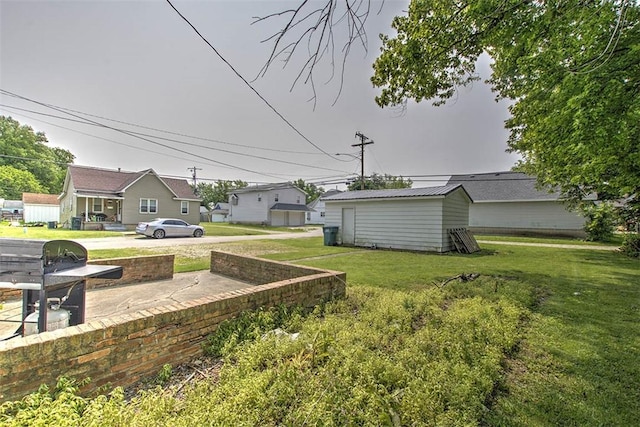 1212 Washington St, Clinton, IL 61727 - view of green lawn
