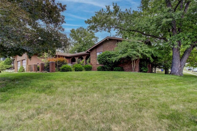 2404 N Longwood Dr, Decatur, IL 62526 - photo 3