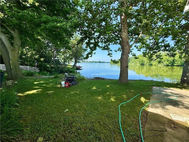 3475 Lake Paradise Rd, Mattoon, IL 61938 - view of yard with a water view