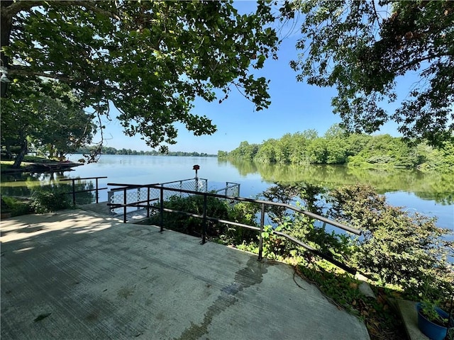 3475 Lake Paradise Rd, Mattoon, IL 61938 - dock featuring a water view