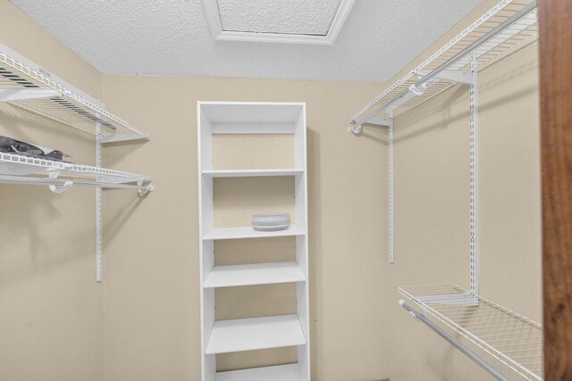 4554 Nicklaus Ct, Decatur, IL 62526 - view of walk in closet