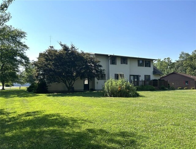 16142 Country Estates Rd, Effingham, IL 62401 - view of grassy yard featuring a deck