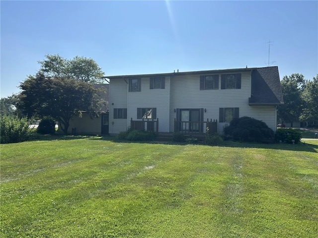16142 Country Estates Rd, Effingham, IL 62401 - back of property featuring a lawn