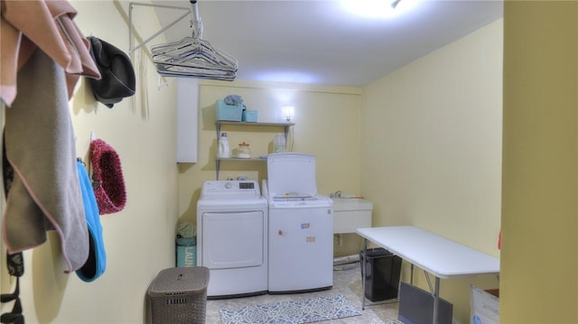 1950 Shore Oak Dr, Decatur, IL 62521 - washroom featuring independent washer and dryer