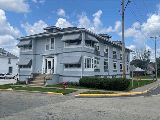 428 E Main St, Hoopeston, IL 60942 - view of front of property with stucco siding