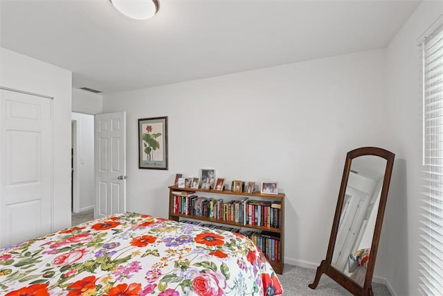 2506 Woodlawn Dr, Charleston, IL 61920 - bedroom featuring carpet flooring and baseboards